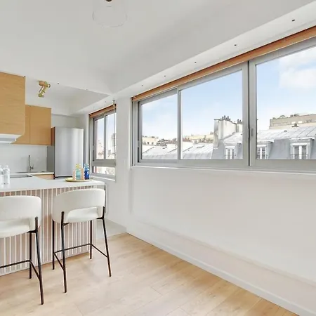 Eiffel Tower - Passy Apartment