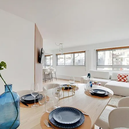 Eiffel Tower - Passy, * Paryż